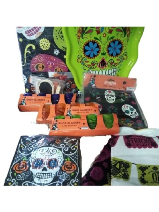 Momentum Brands Other - Halloween Sugar Skulls Day of the Dead Party Pack